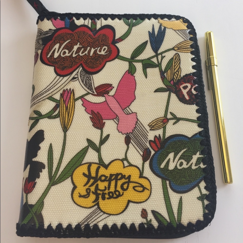 Sakroots Artist Circle e-reader case